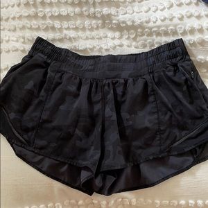 Lululemon 2.5 shorts size 8